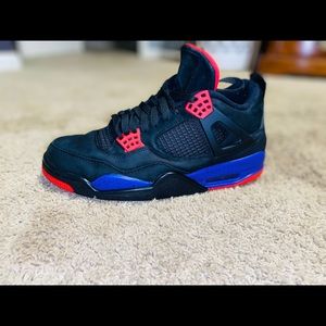 Jordan 4 Retro Raptors edition